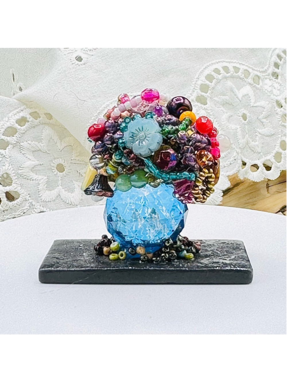 Unique Handmade “Crystal Pot” of Beaded Flowers. - Picture 7 of 7